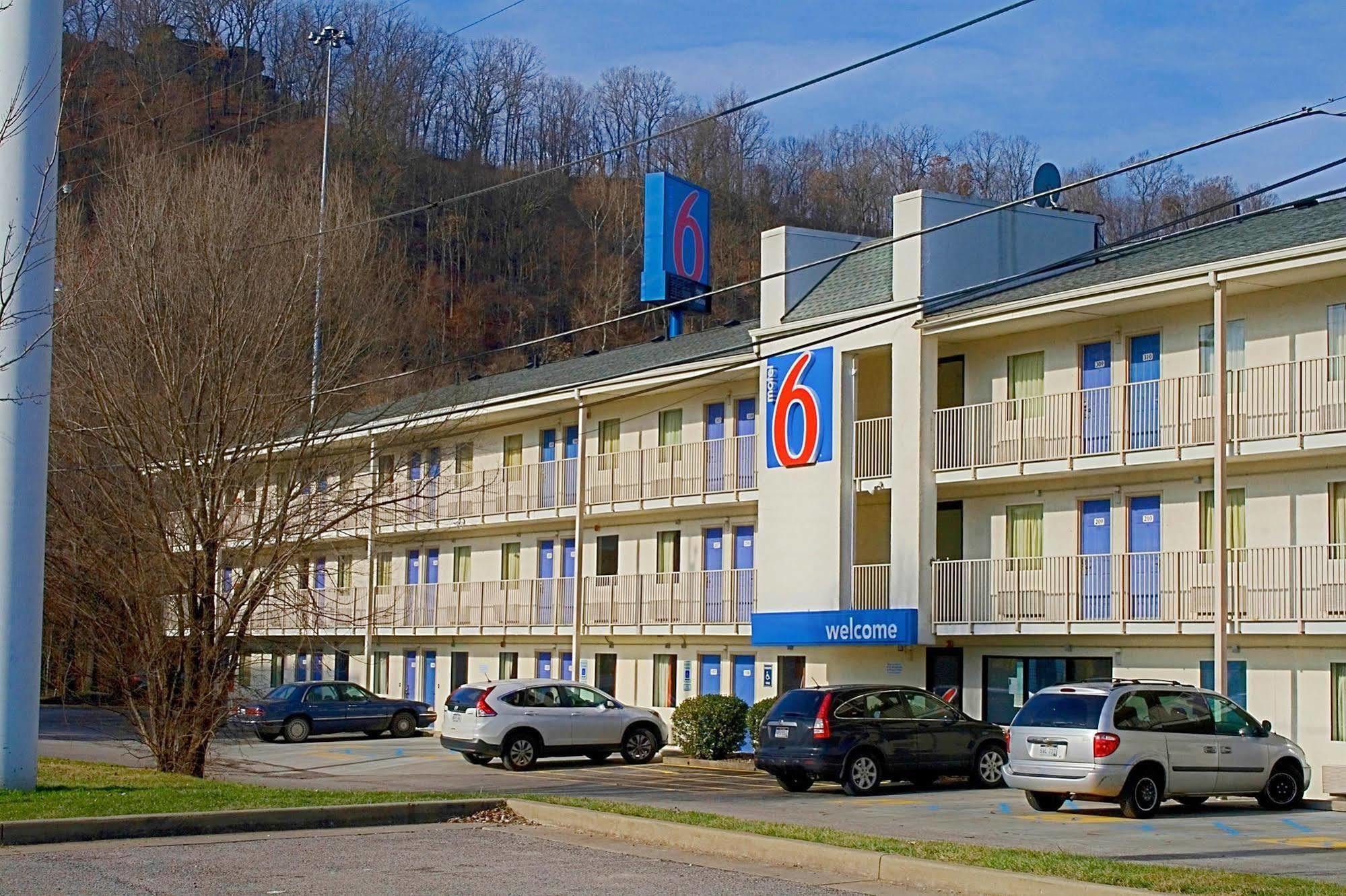 Days Inn By Wyndham Charleston Wv 외부 사진