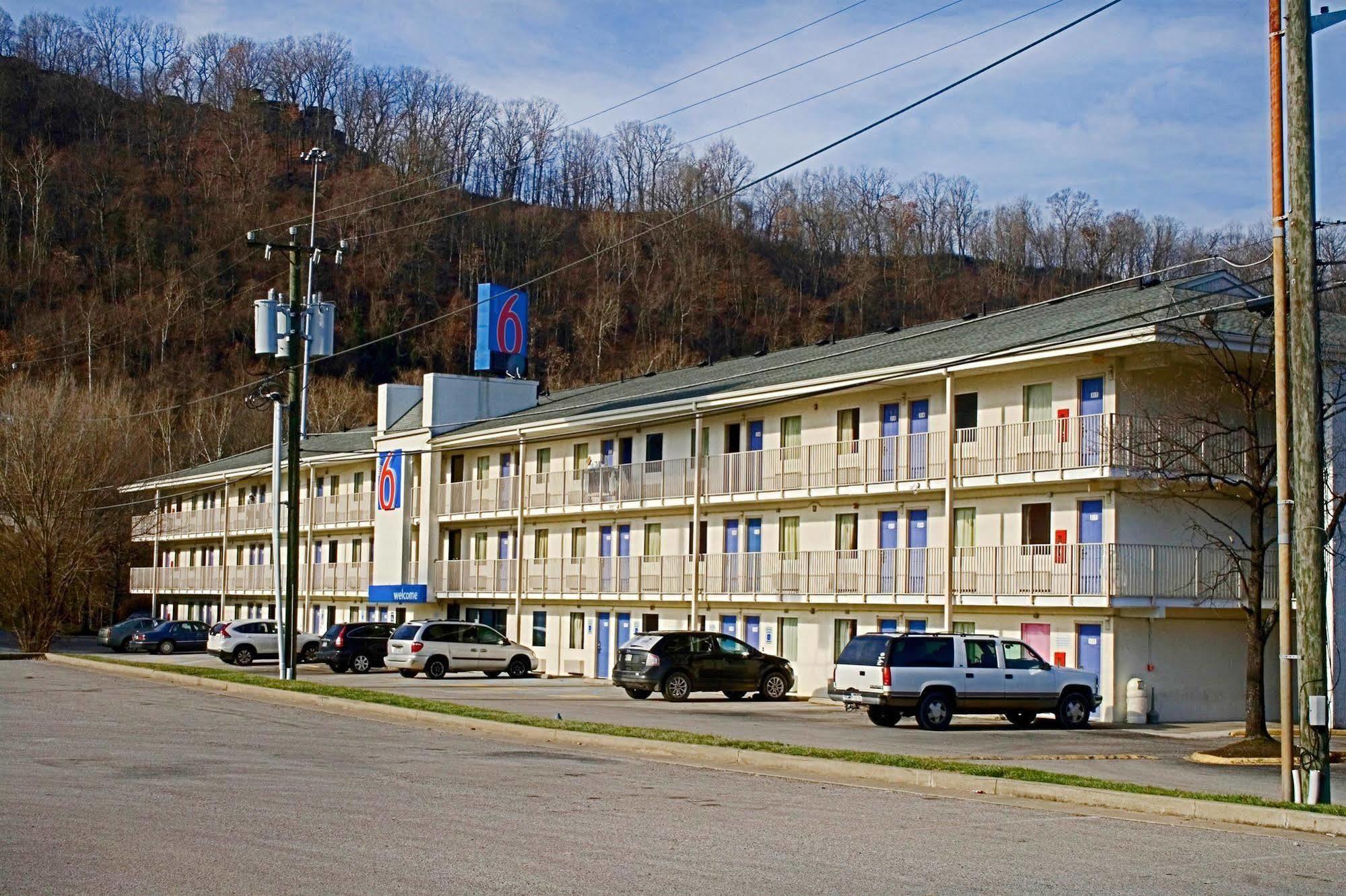 Days Inn By Wyndham Charleston Wv 외부 사진